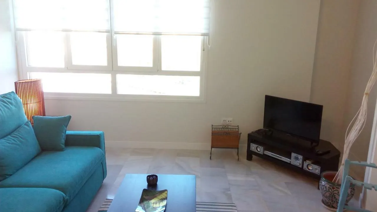 Daire Quiet Downtown Apartament Málaga